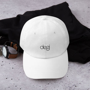 Deej Dad hat